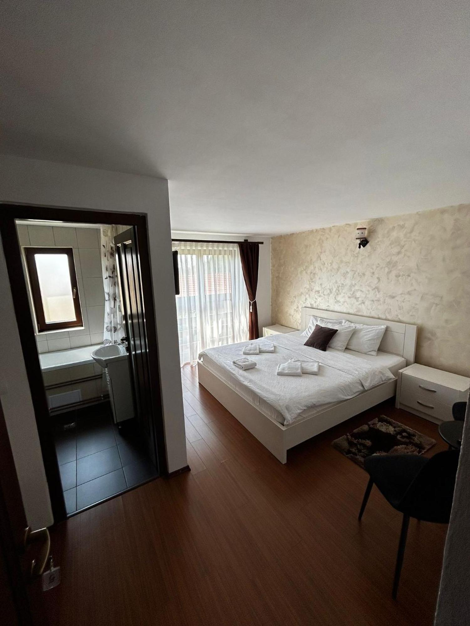 Casa Larisa Otel Chiscau Dış mekan fotoğraf