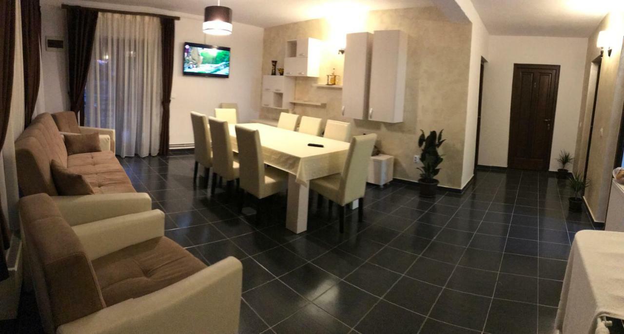 Casa Larisa Otel Chiscau Dış mekan fotoğraf